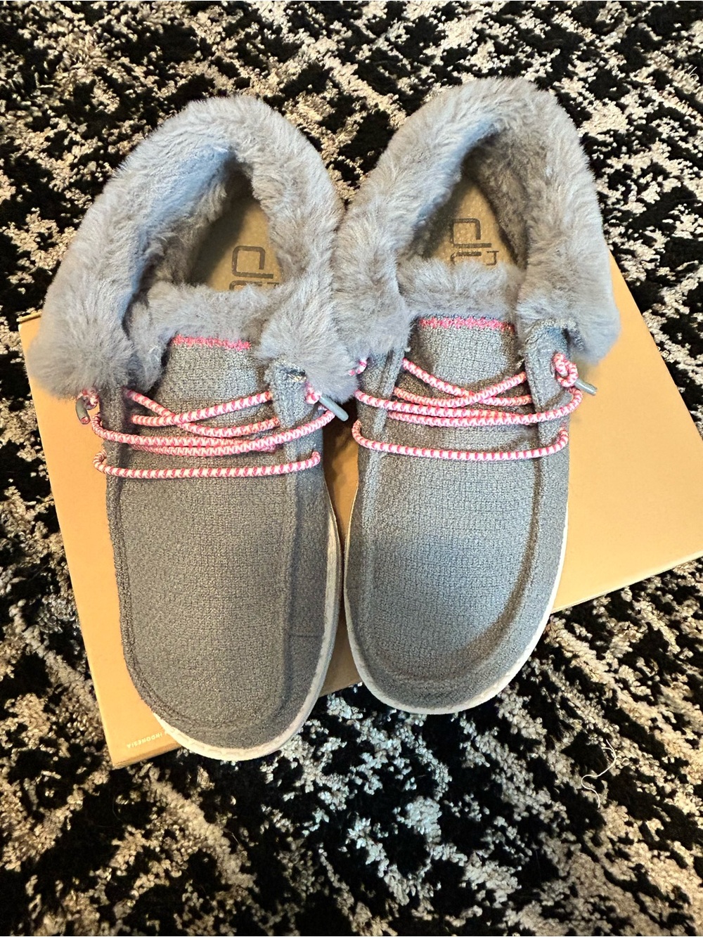 Hey Dudes Cozy Grey Fleece-Lined Slip-On Sneakers with Pink Accents size 6